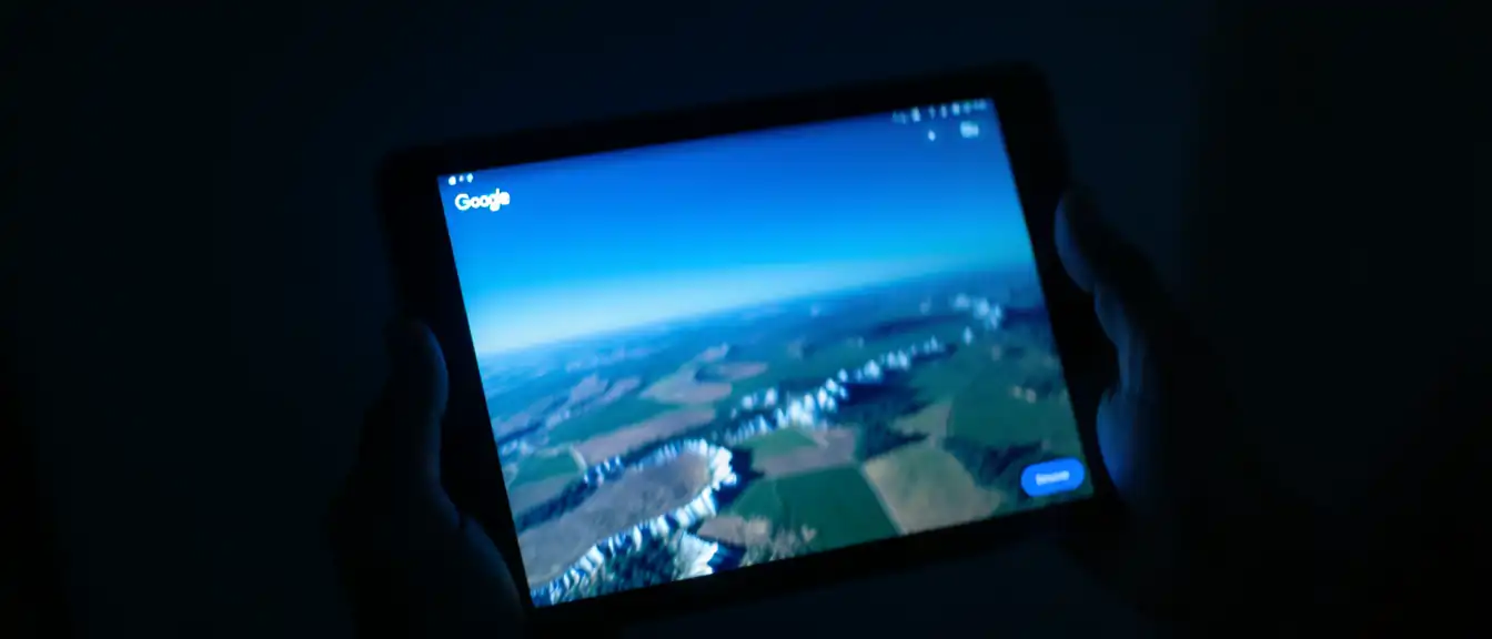 Иллюзия реальности: почему Google экстренно отключил ИИ-функции в своем глобальном сервите