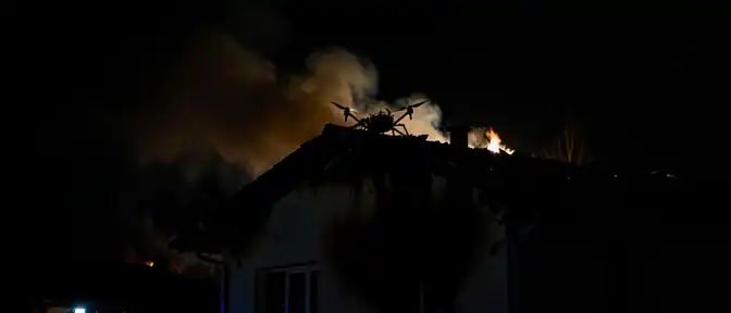 Ночная атака на Севастополь: обломки беспилотников повредили дома и вызвали пожары