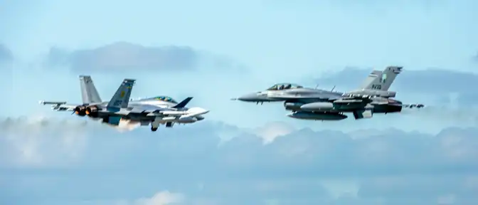 Воздушный перехват над Бедминстером: истребители F-16 пресекли нарушение бесполетной зоны у гольф-клуба Трампа