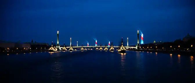 Морская мощь и огни Петербурга: как прошло празднование Дня ВМФ