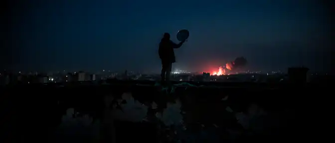 Ночная атака беспилотников на Донецк: украинские военные использовали технологию Starlink